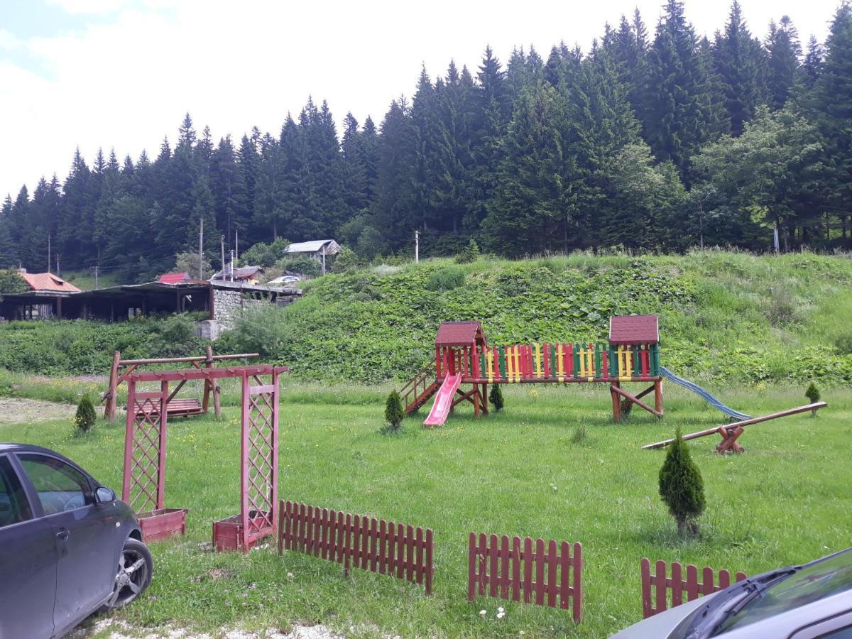 Hotel White Horse Predeal Exterior foto
